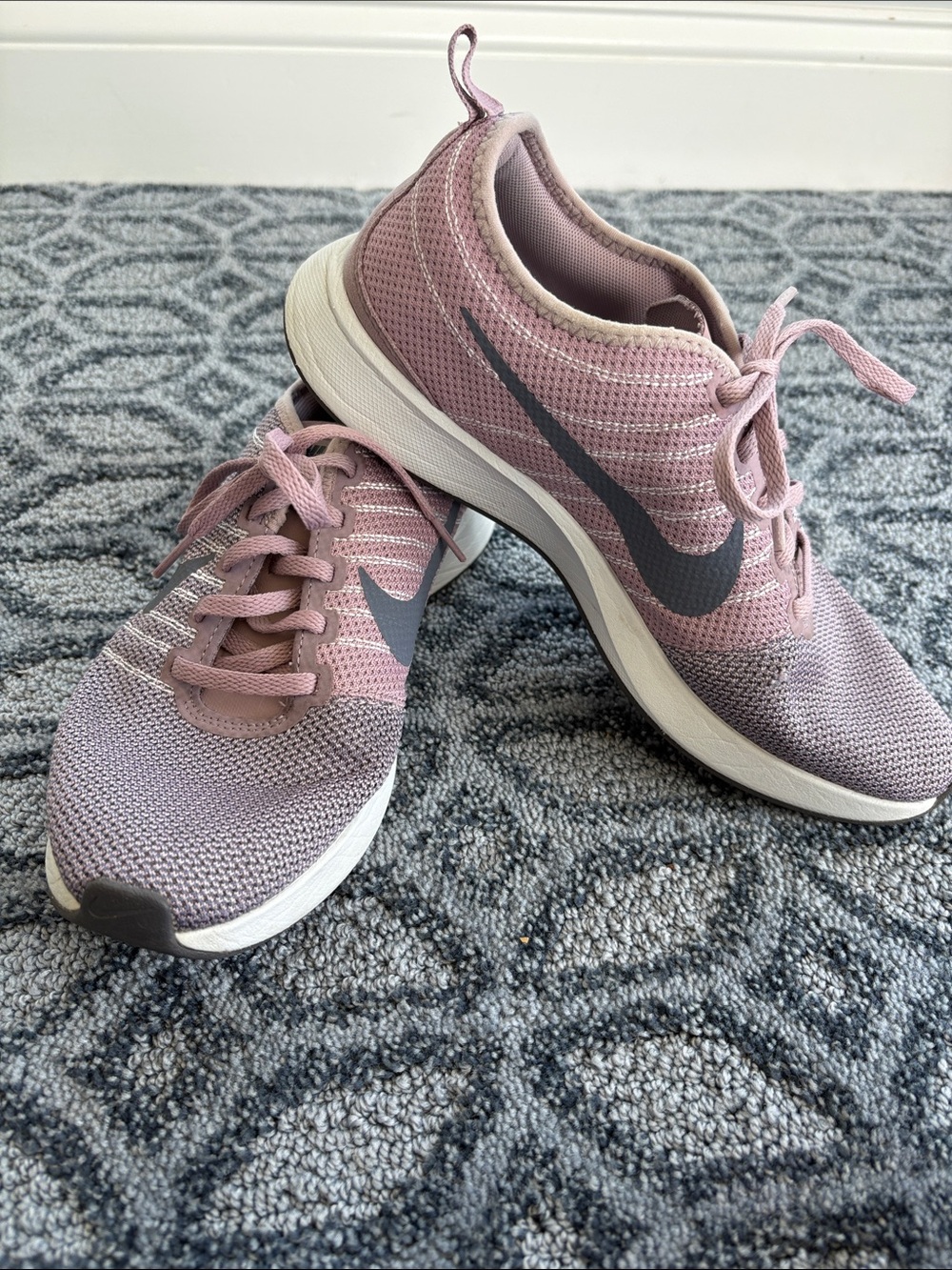 Nike Women's Pink Running Sneakers - Lightweight Comfort dualtone racer